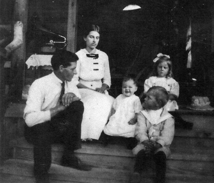 1914 photo showing Bill Mace and his family at Savary. From left:  
Bill, his wife Laura Mace (1886-1969), and their children Evelyn (1912), Allan (1908-1960), and Irene (1909-2008).
(Source: Conde Landale, Savary Island Heritage Society)
