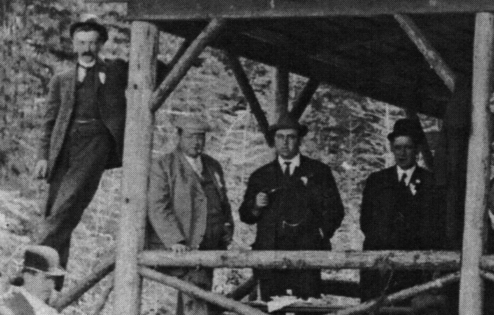 Left to Right: Aubrey Fuller, Harry Jenkins, Malcolm McCraith, and a Mr Booker.They are standing on Harry Keefer's front  porch during a 1910 real-estate sales excursion to Savary. (Source: Magnetic Isle)
