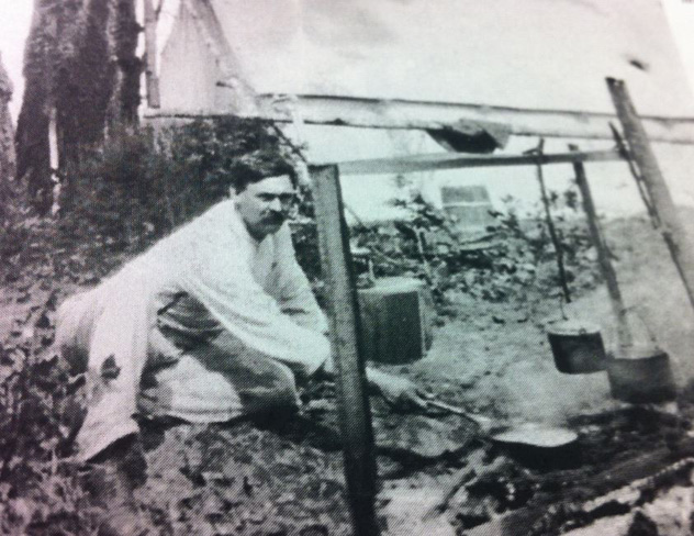 Harry Keefer camping on Savary (c. 1908)
Source: Magnetic Isle

