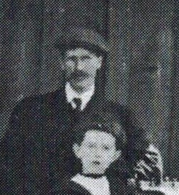 Louis Anderson and Bill Ashworth standing on Harry Keefer's porch in July 1913 
(Source: Magnetic Isle)
