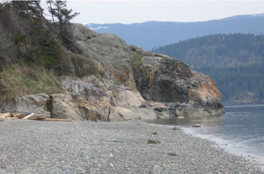 Mace point seen from South Beach. Check out that awesome granodiorite bedrock.